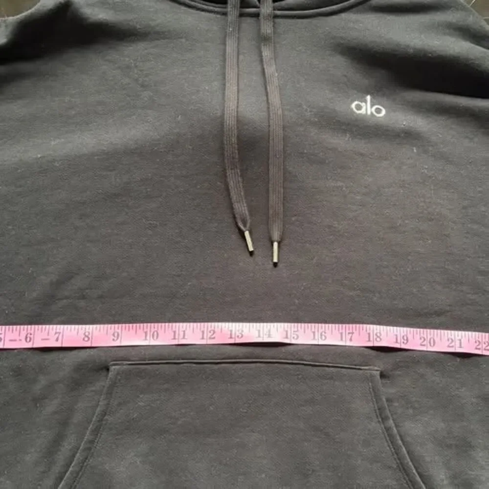 Alo Yoga Accolade Hoodie in Black